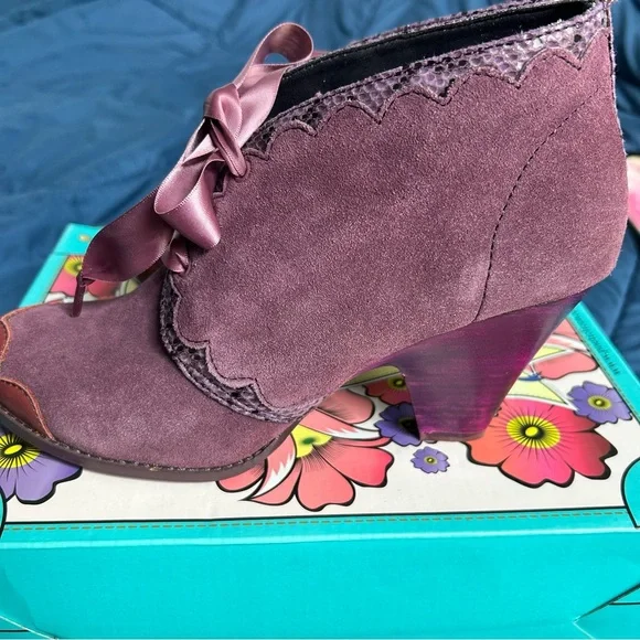 Poetic License London Elegant Purple suede Women's boots - Picture 8 of 8